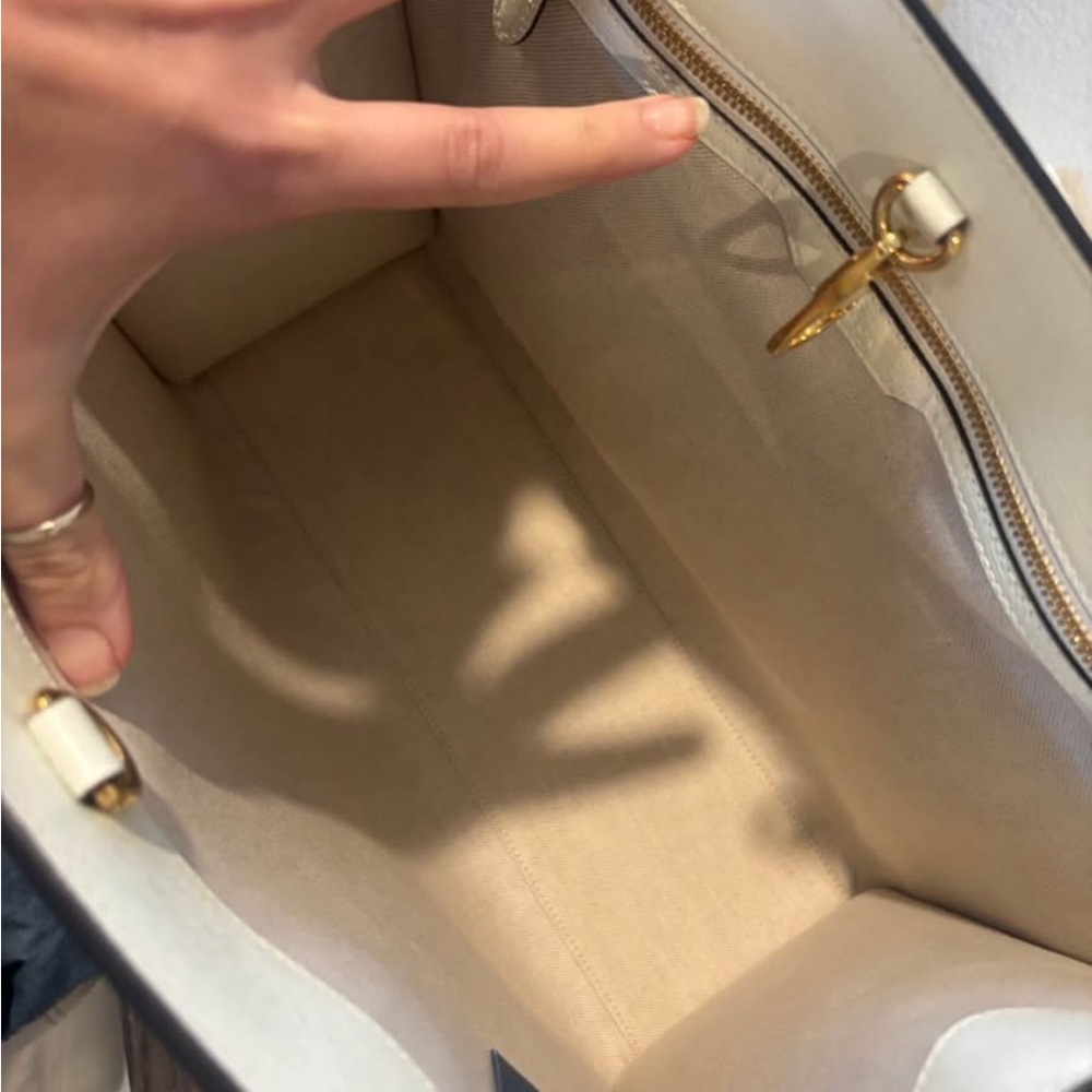 GUCCI Tiger Medium Convertible Tote Bag in White Chalky/Multicolor RARE W/ COA - Picture 8 of 11